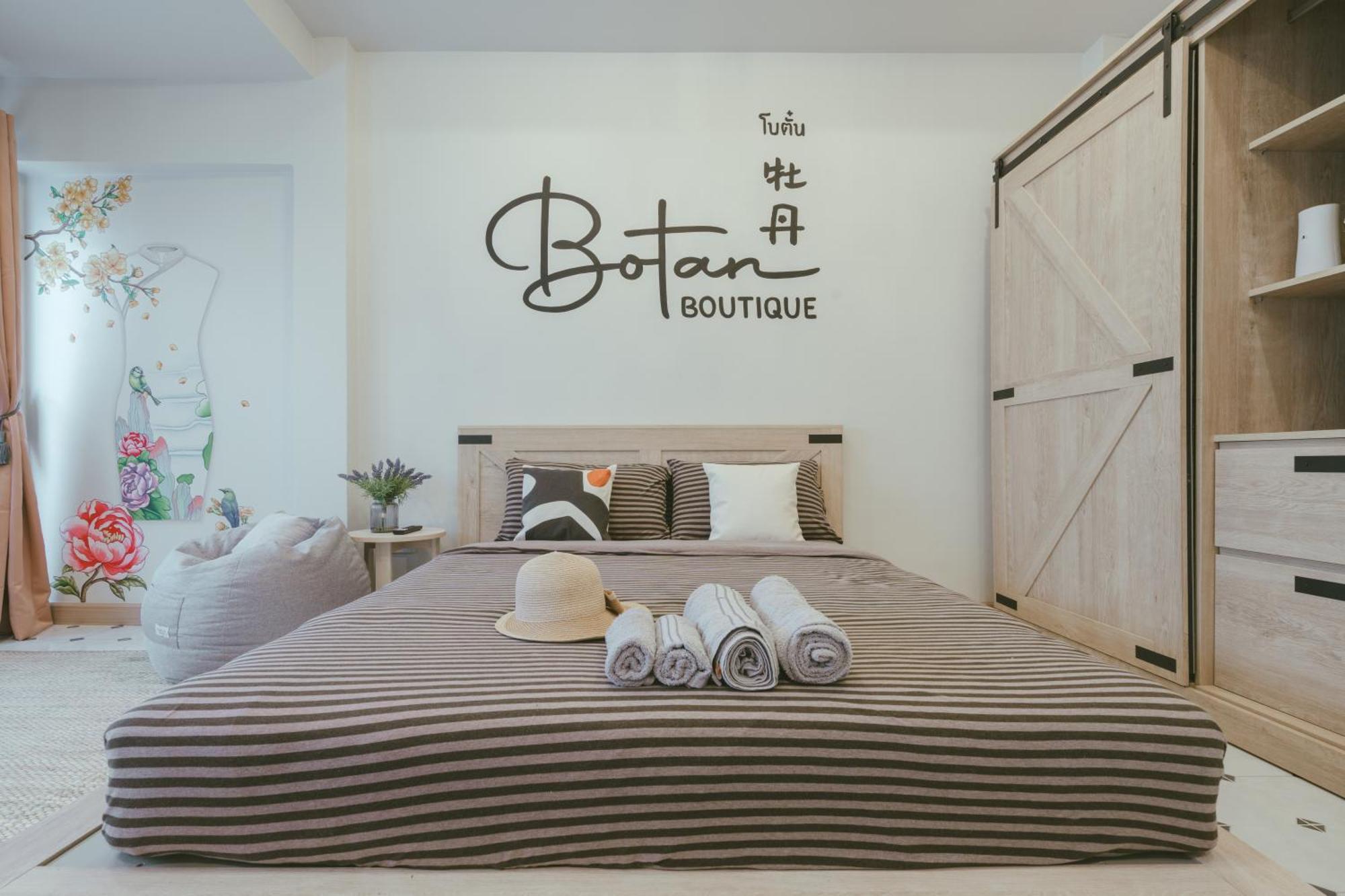 Botan Boutique Hotel Patong Exterior photo