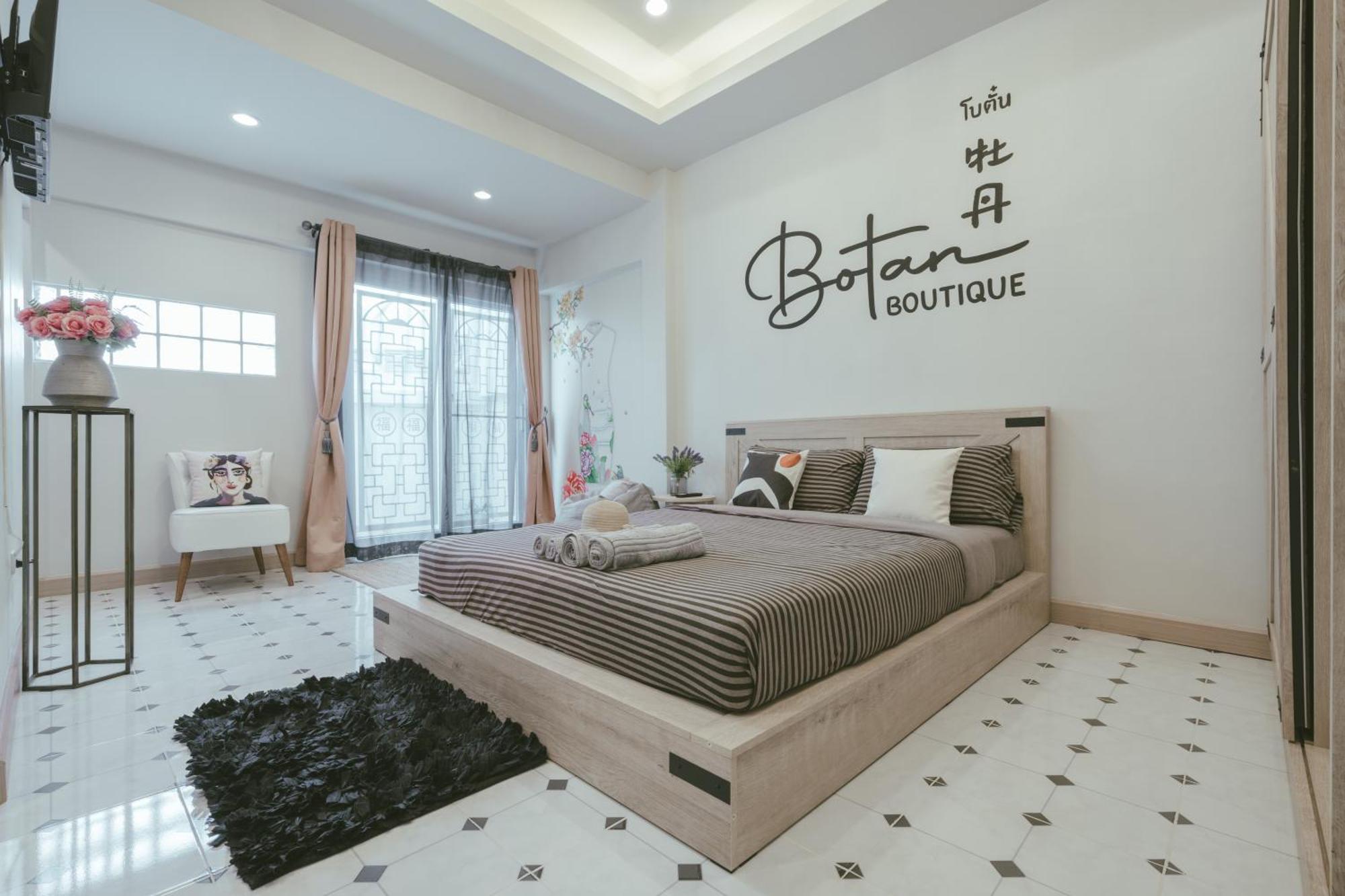 Botan Boutique Hotel Patong Exterior photo